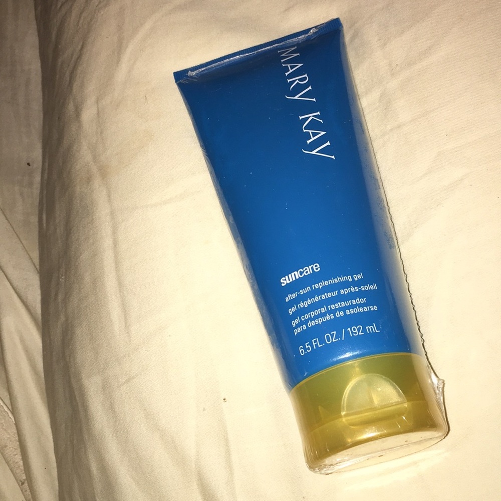 SUNCARE by Mary Kay